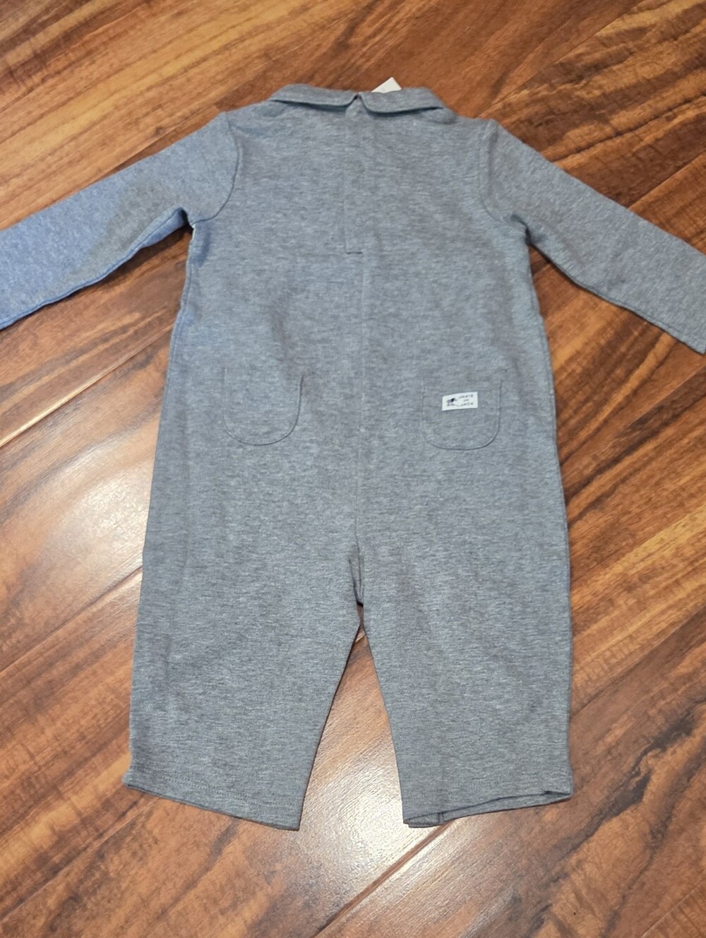 Janie and Jack NWT 3-6 Month Gray Romper w/ Toy Animal Embroidery & Socks - Picture 5 of 7